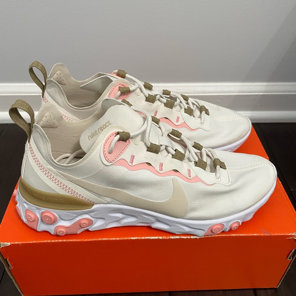 Nike Womens React Element 55 Phantom Light Orewood.